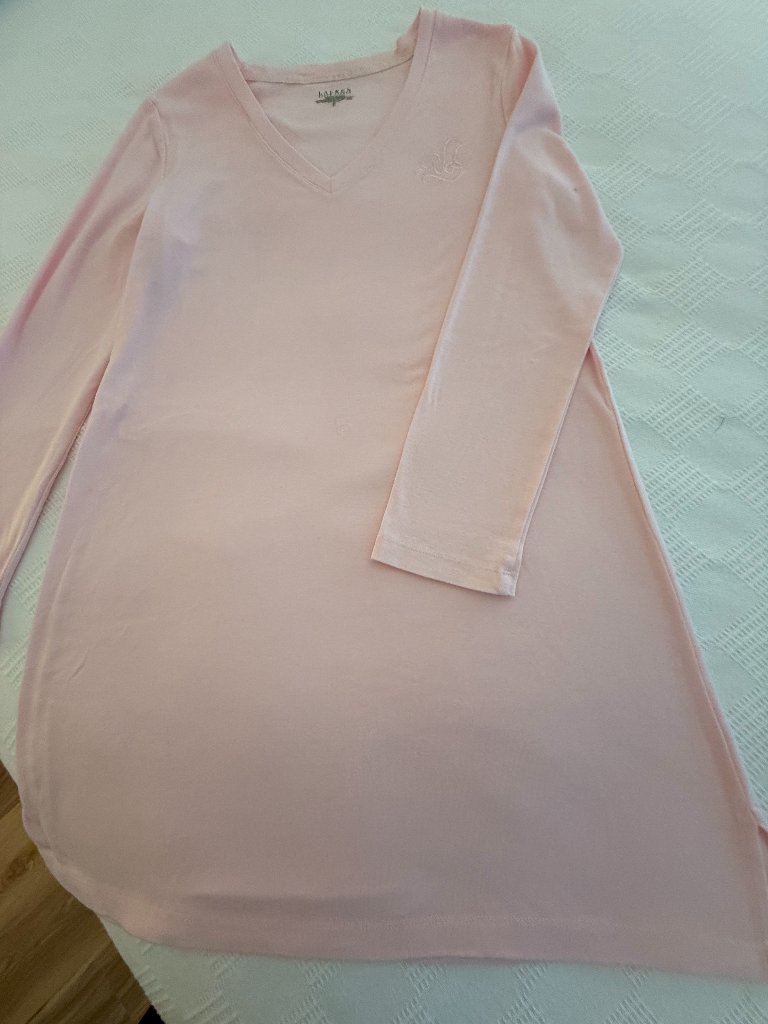 Ralph Lauren Pink Sleepshirt With A V-Neck And Embroidered Logo